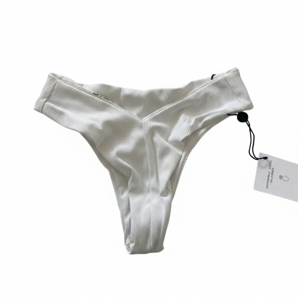SKATIE White Ribbed Bikini Bottom Iggy - Picture 2 of 2